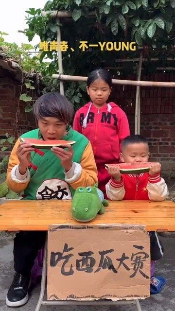 吃瓜娛樂搞笑視頻,笑出腹肌的瞬間