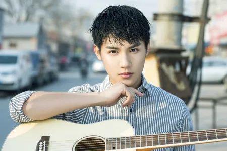 娛樂吃瓜鄭業成微博,娛樂圈幕后故事大揭秘